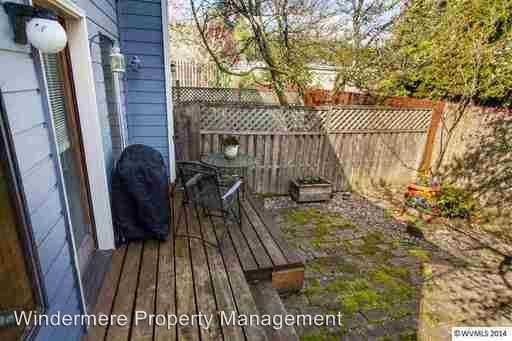 3165 NE Flintlock Pl - Photo 2 of 9