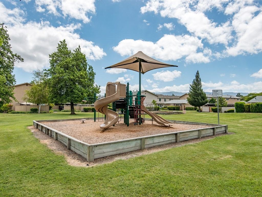 407 Don Carlos Ct - Photo 2 of 16