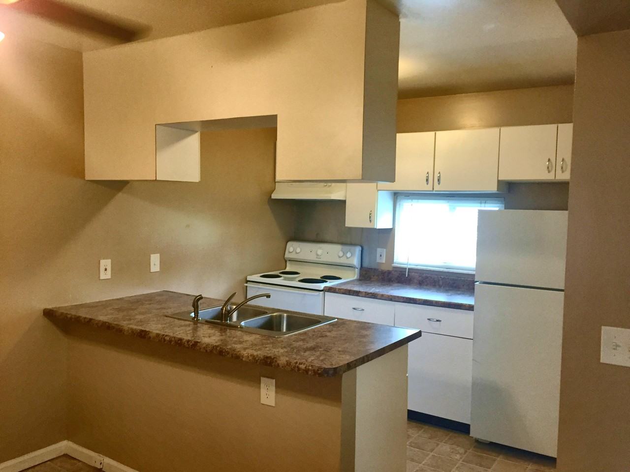 1118 Olive Village Ct - Photo 2 of 5