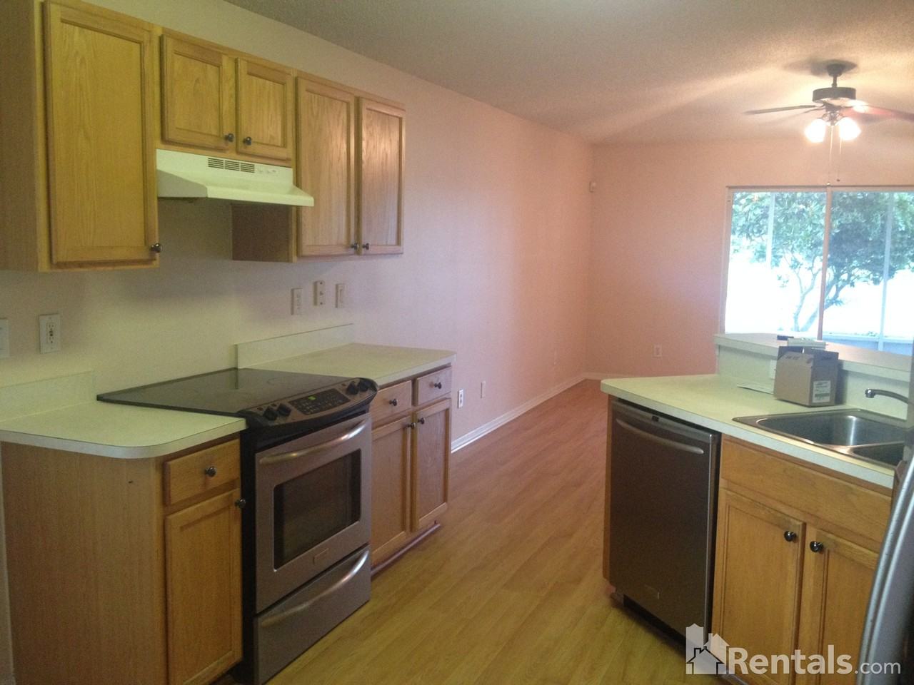 2456 Deercroft Dr - Photo 3 of 10