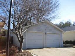 949 Bobcat Ct - Photo 2 of 8