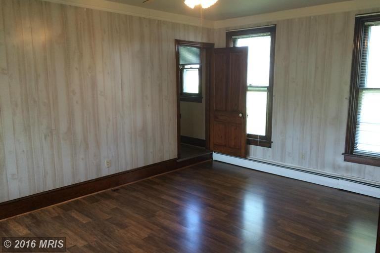 150 N Antrim Way - Photo 3 of 9