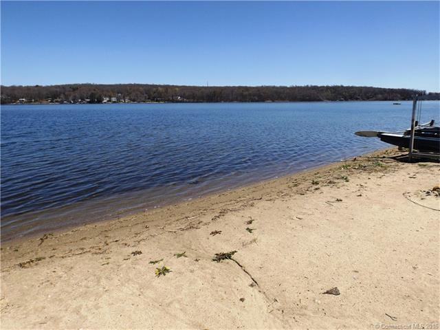 194 Avery Shores - Photo 3 of 12