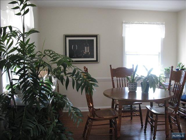 709 Ackerman Ave - Photo 3 of 14