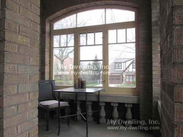 2601 E Newberry Blvd - Photo 2 of 16