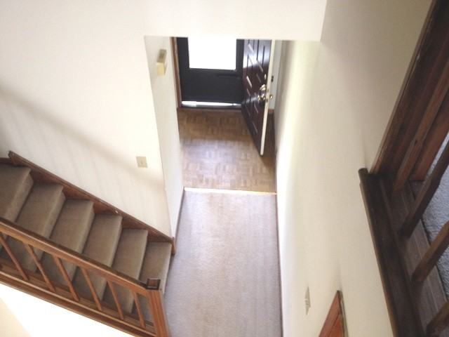 71 Five Crown Royal - Photo 3 of 10