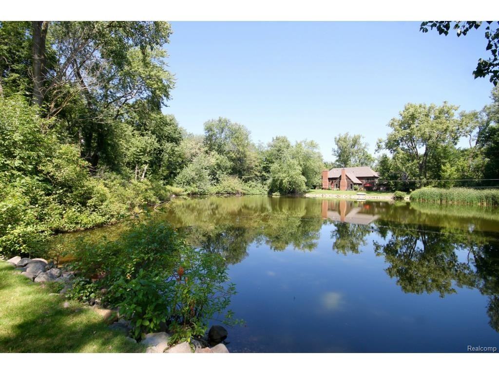 25310 Canterbury Rd - Photo 2 of 29