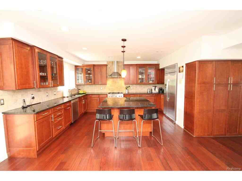 25310 Canterbury Rd - Photo 3 of 29
