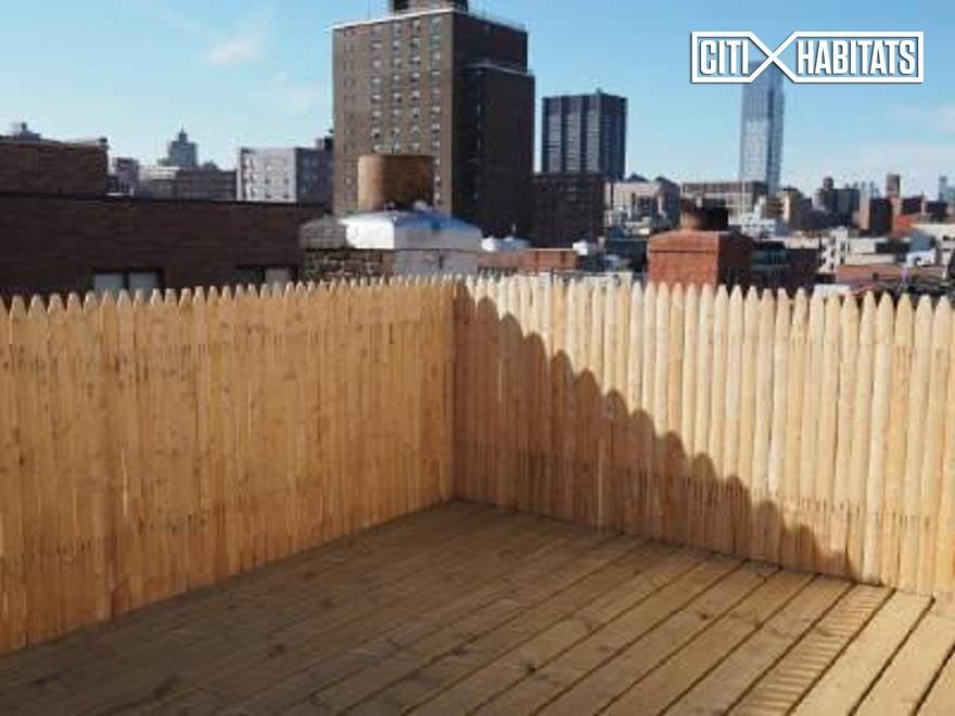 E 106th St #25 - Photo 2 of 5