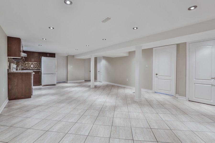 8 Restever Gate - Photo 3 of 5