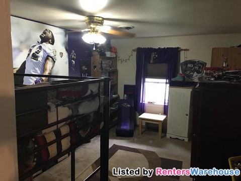 7305 Hughes Ave - Photo 3 of 11