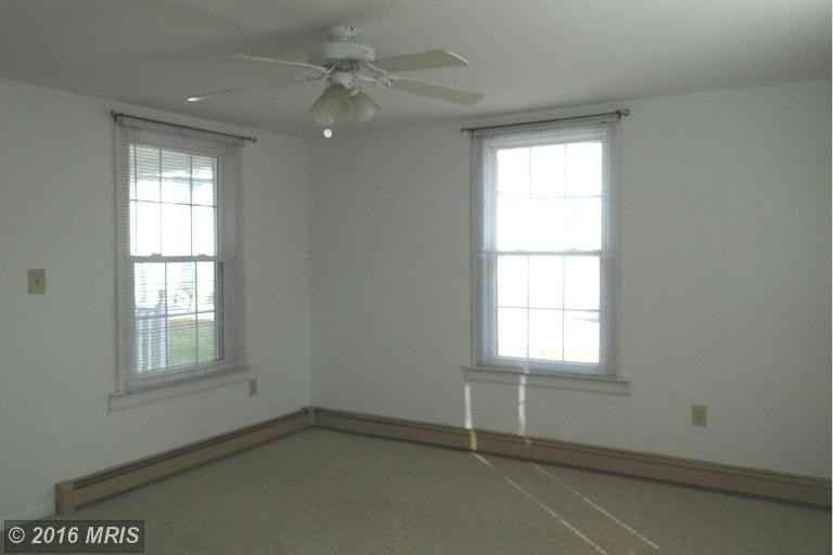 177 Thomas Ave - Photo 2 of 20