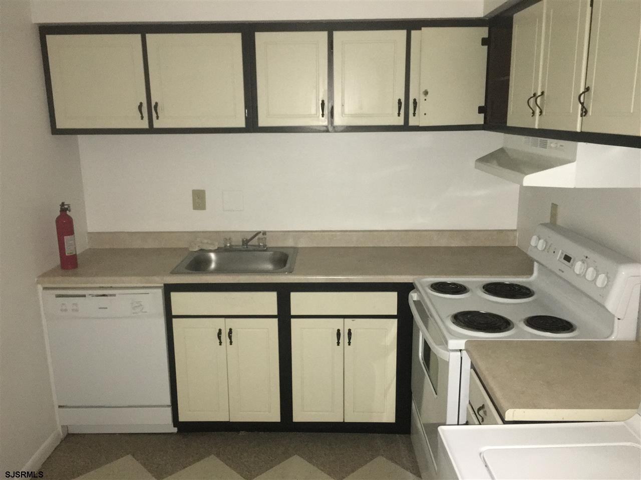 5303 Harding Hwy - Photo 2 of 8