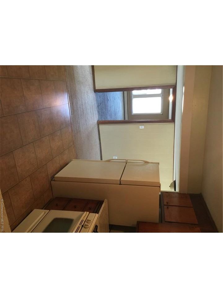 136 Broad St - Photo 2 of 6