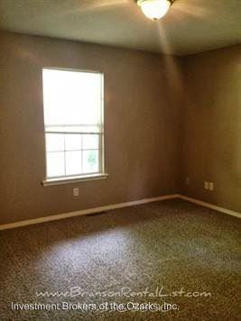 5033 Dogwood Ave - Photo 3 of 14