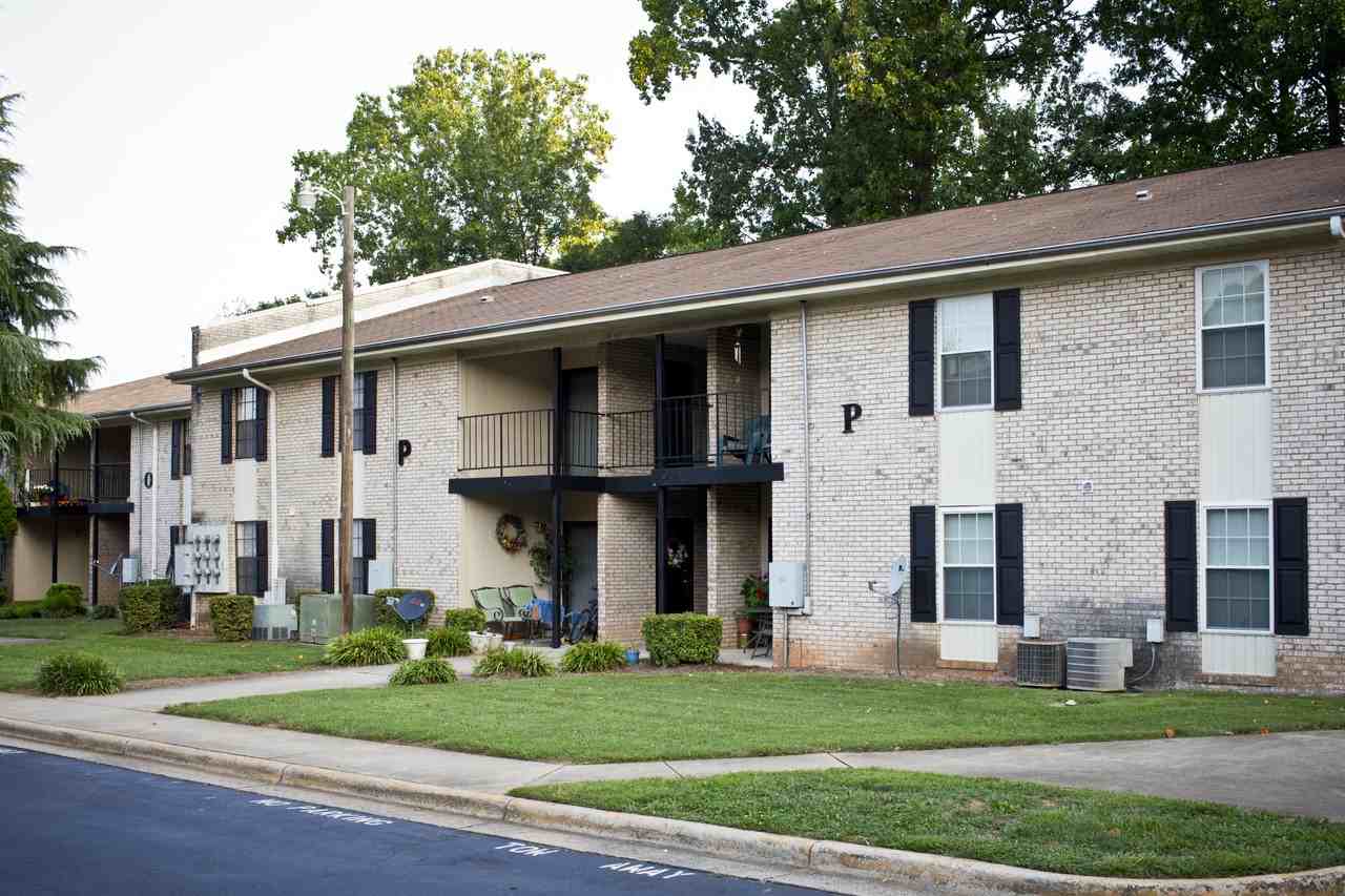 Chesterfield - Photo 2 of 20