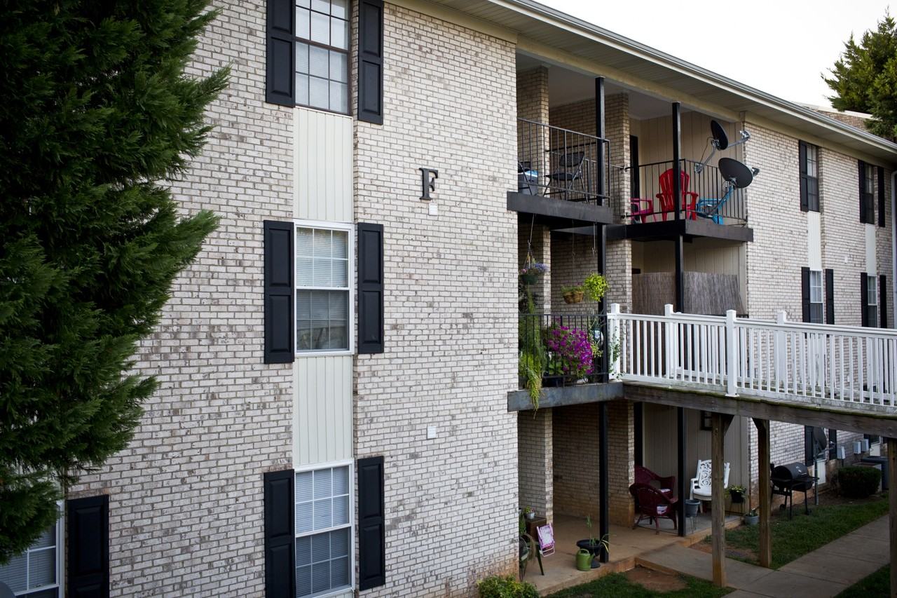 Chesterfield - Photo 3 of 20