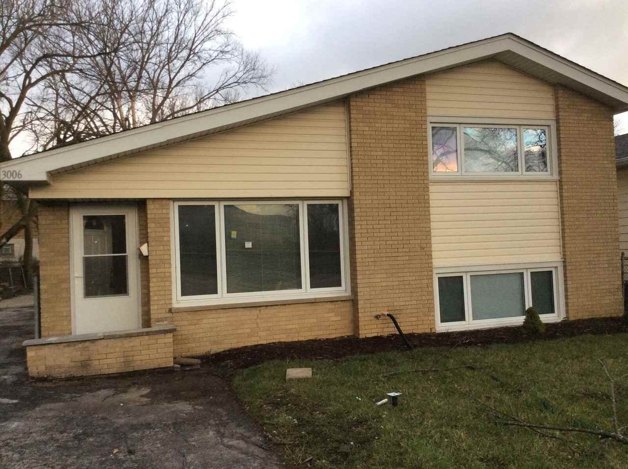 3006 175th St - Photo 2 of 14