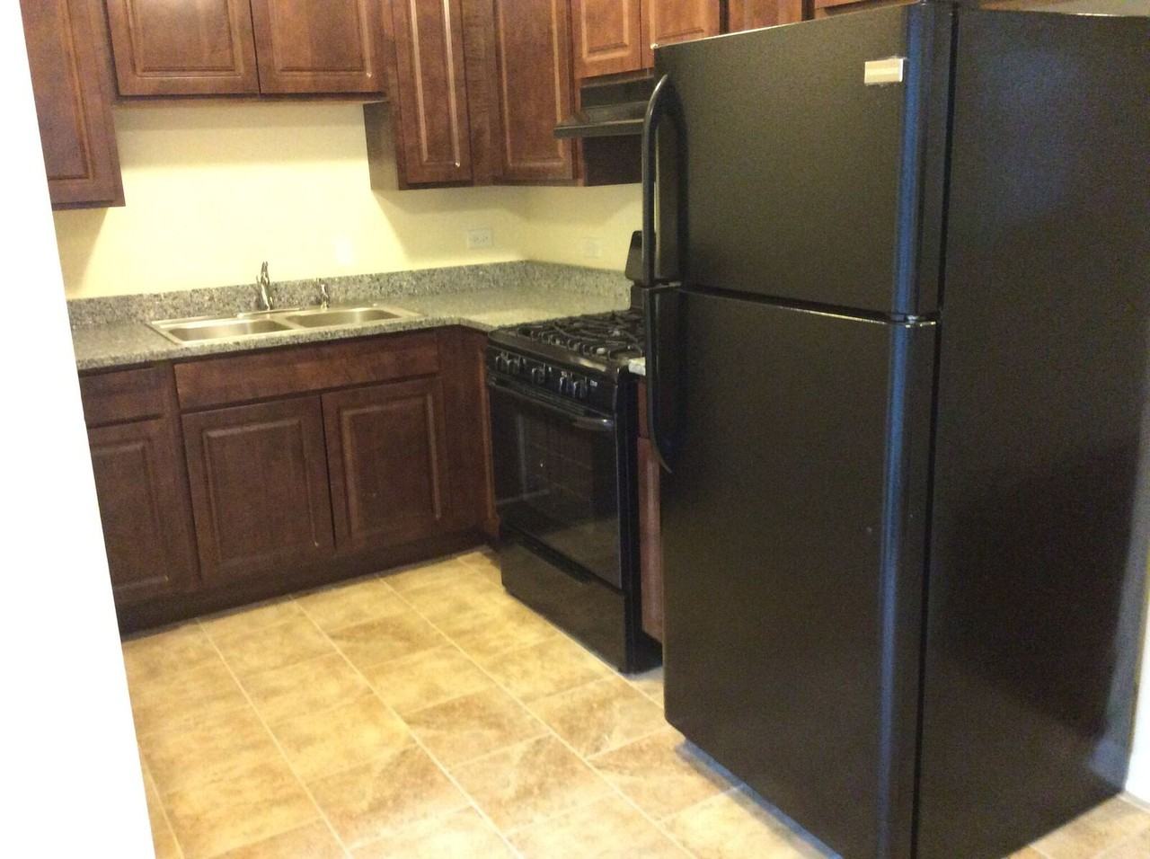 3006 175th St - Photo 3 of 14