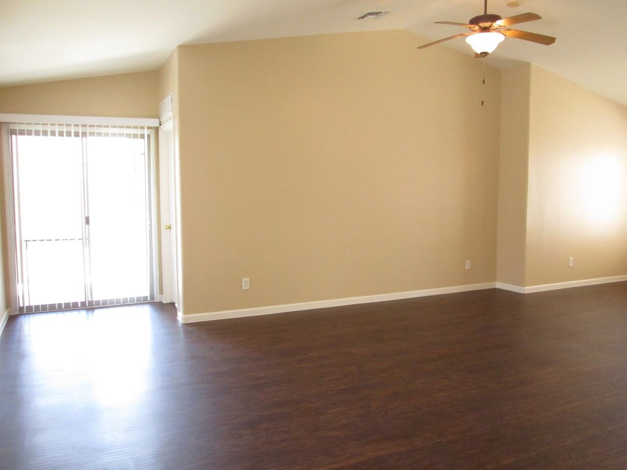 11429 W Austin Thomas Dr - Photo 3 of 23