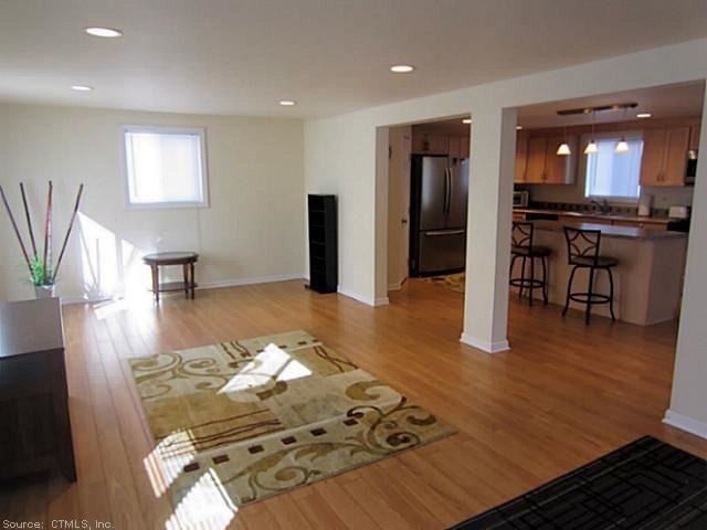 513 Boston Post Rd - Photo 3 of 10