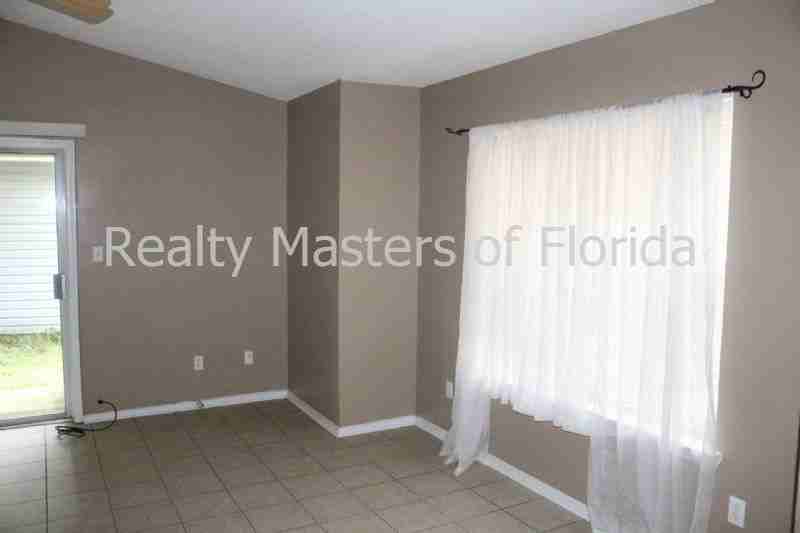 7520 Southpointe Pl - Photo 2 of 11