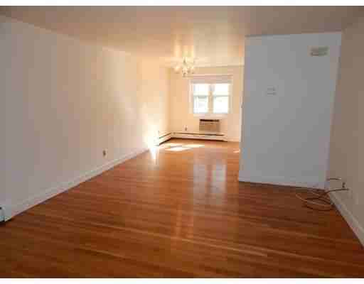 11 Emerson Gardens #11 - Photo 2 of 7