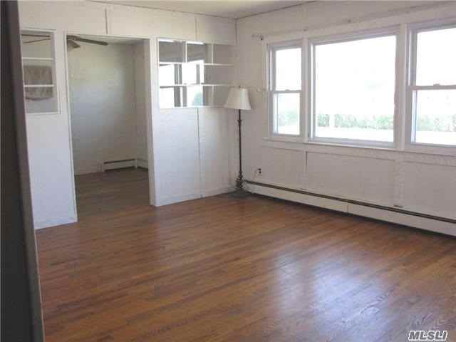 40 Independence Ave - Photo 3 of 11