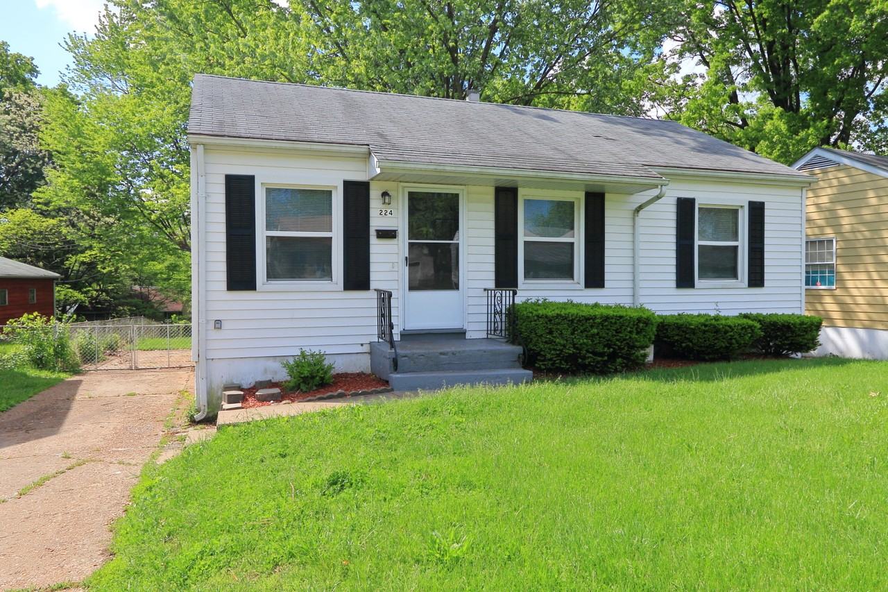 224 Cameron Rd - Photo 2 of 16