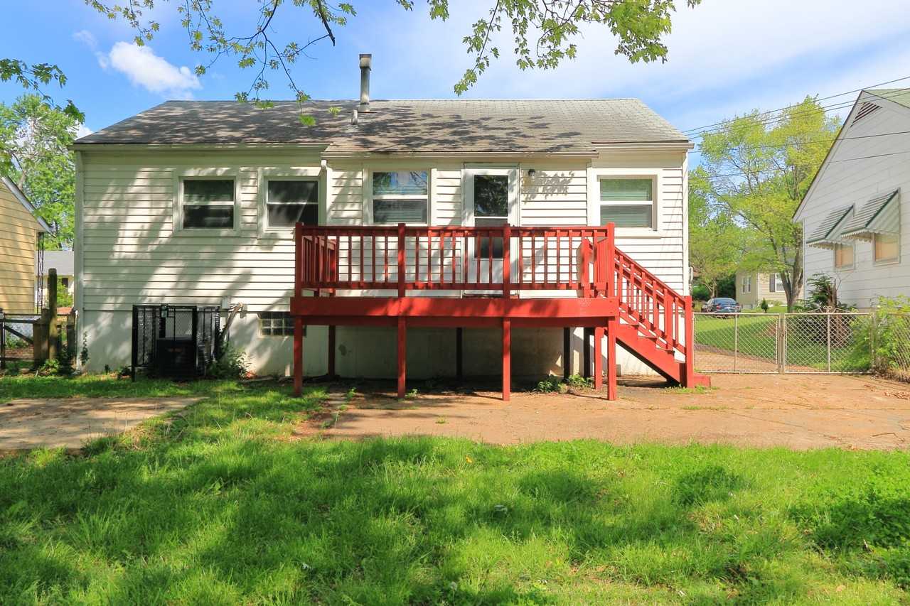 224 Cameron Rd - Photo 3 of 16