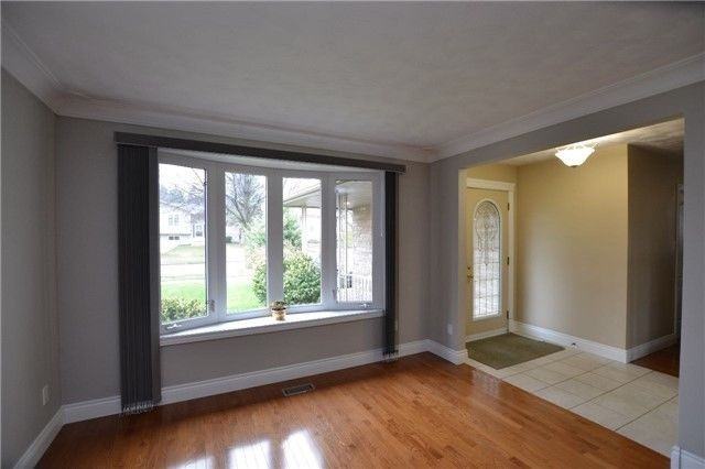 37 Devonglen Drive - Photo 3 of 10