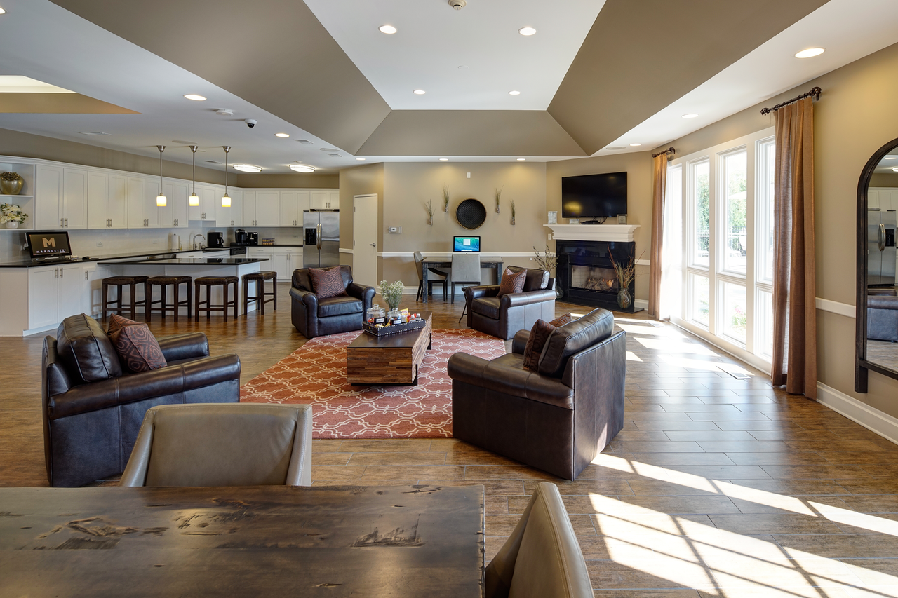 Farmington Lakes Apartment Homes - Photo 2 of 19