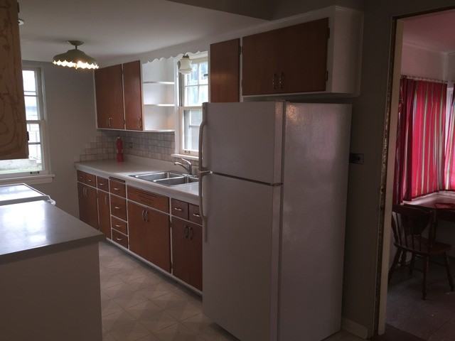 221 N Larch Ave - Photo 3 of 12