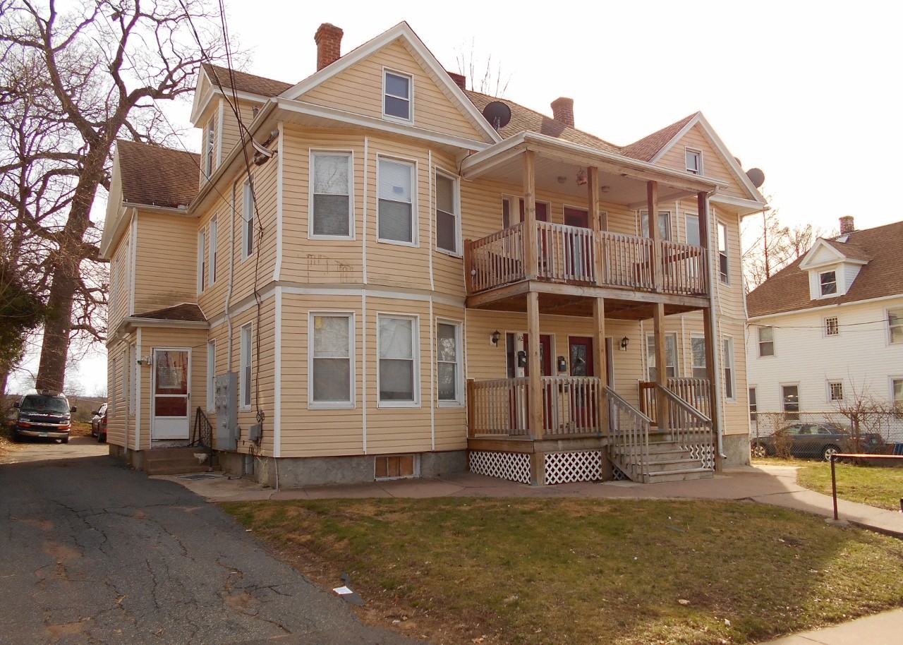 140 School St - Photo 2 of 7