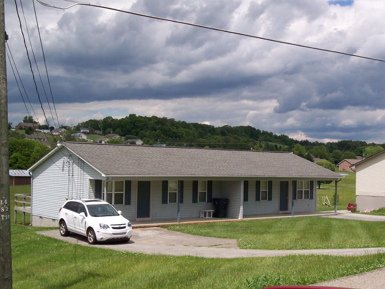 5641 Byrd Rd - Photo 3 of 6