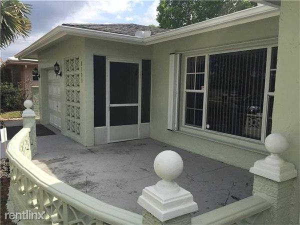 8300 NW 100th Terrace - Photo 2 of 15