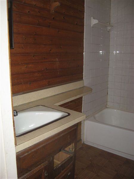 1228 Hickory St - Photo 2 of 3