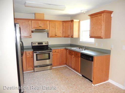 230 Washington Ave - Photo 3 of 14