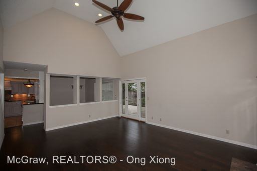 7720 S Erie Ave - Photo 3 of 36