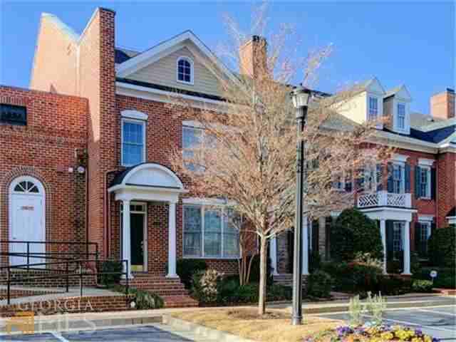 4784 Ivy Ridge Dr SE - Photo 2 of 19