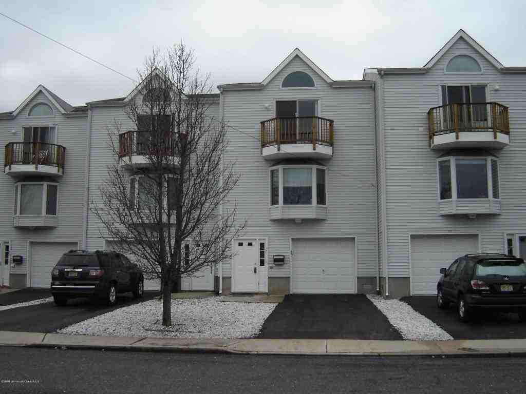 37 Jackson St #C - Photo 2 of 6