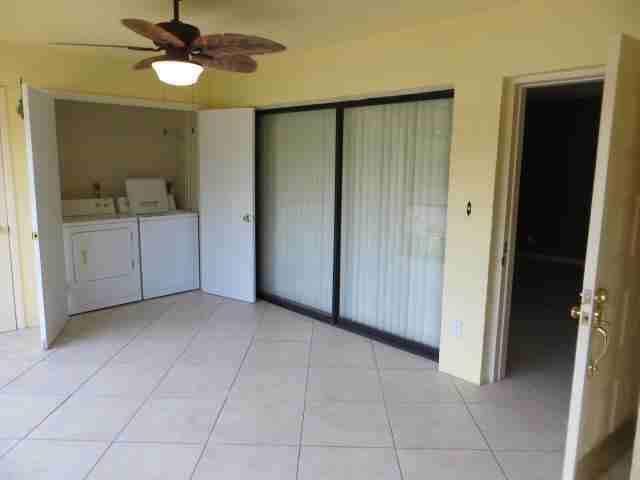 9450 SW 61st Way B - Photo 2 of 5