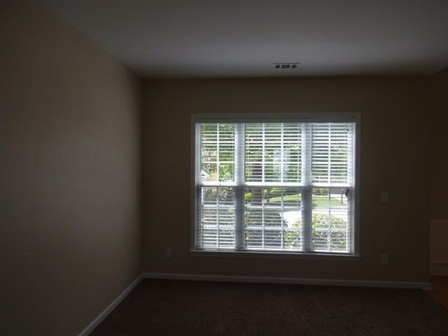 916 Bendleton Dr - Photo 3 of 16