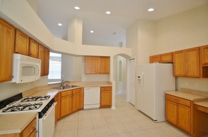 6739 Monarch Park Dr - Photo 2 of 5