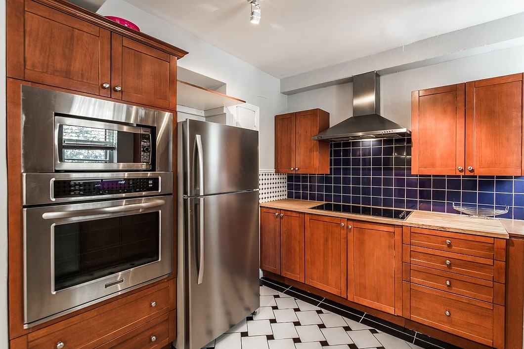 Ave Prince Albert & Ave Windsor - Photo 3 of 9