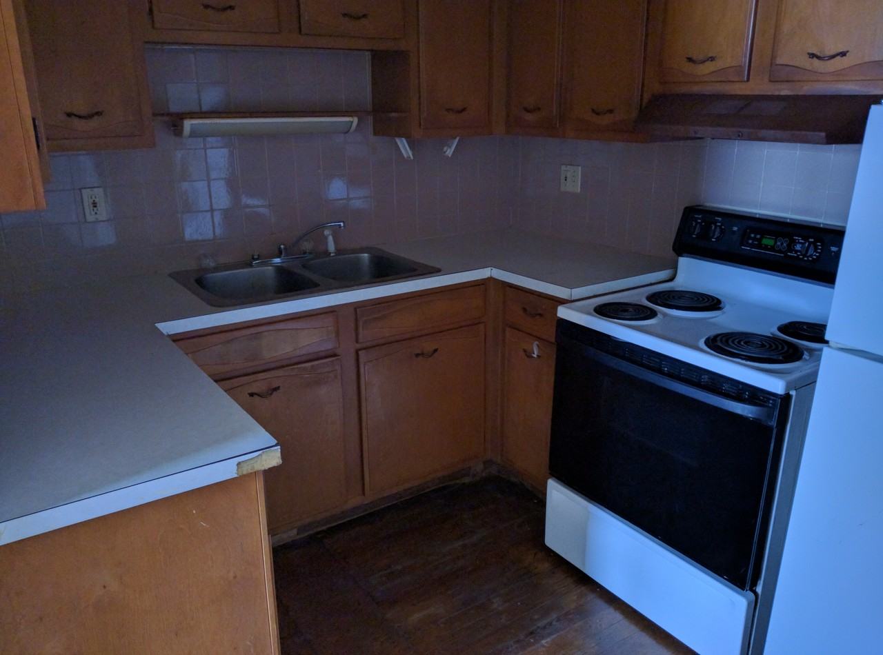 300 West 3rd Street #4 - Photo 2 of 10