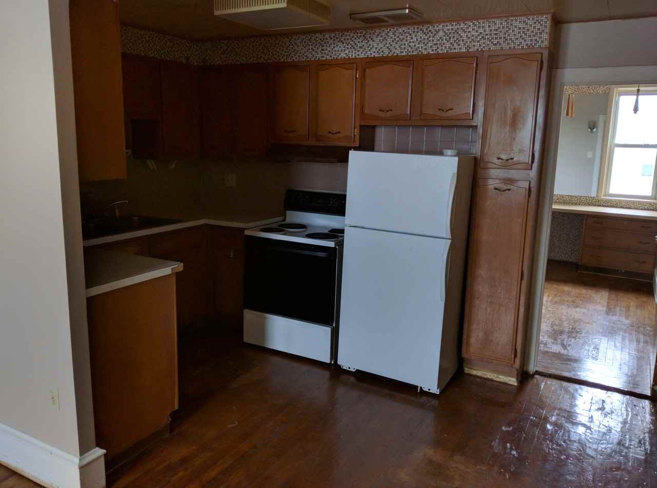 300 West 3rd Street #4 - Photo 3 of 10