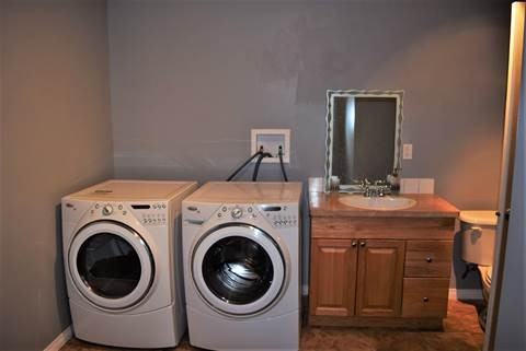 1110 Stacey Dr - Photo 3 of 8