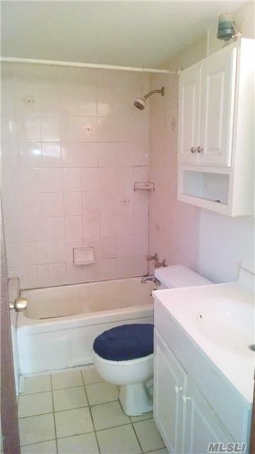 28 Robert St - Photo 3 of 6