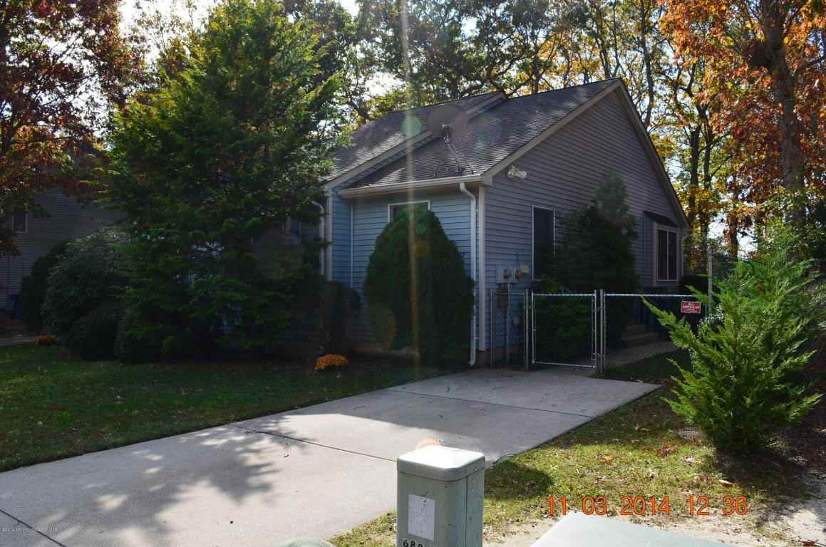 22 Winged Foot Ln - Photo 2 of 13